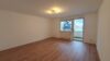 ländliche 3-Raumwohnung mit Balkon und Gäste-WC in Bernstadt! - Helles Wohnzimmer mit Balkon