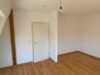 Exklusives Wohnen über den Dächern – lichtdurchflutete 3- RWE mit hochwertiger Einbauküche & kleinem Balkon ! - Helle Dachgeschosswohnung
