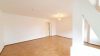 geräumige 3- Raumwohnung mit Einbauküche im Dachgeschoss ! - 20221111_093036