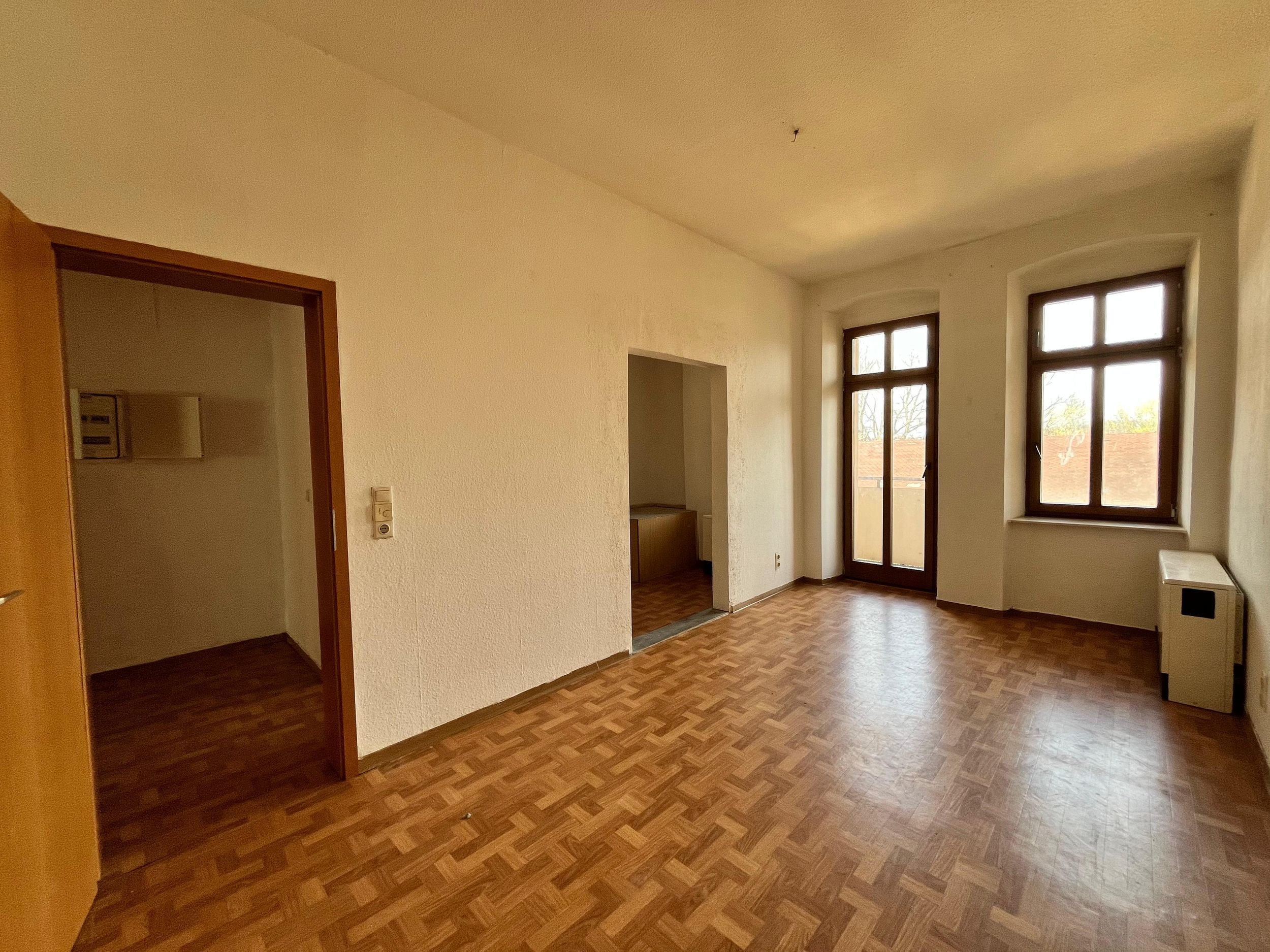 unrenovierte 5- RWE mit Balkon ! 02826 Görlitz, Etagenwohnung