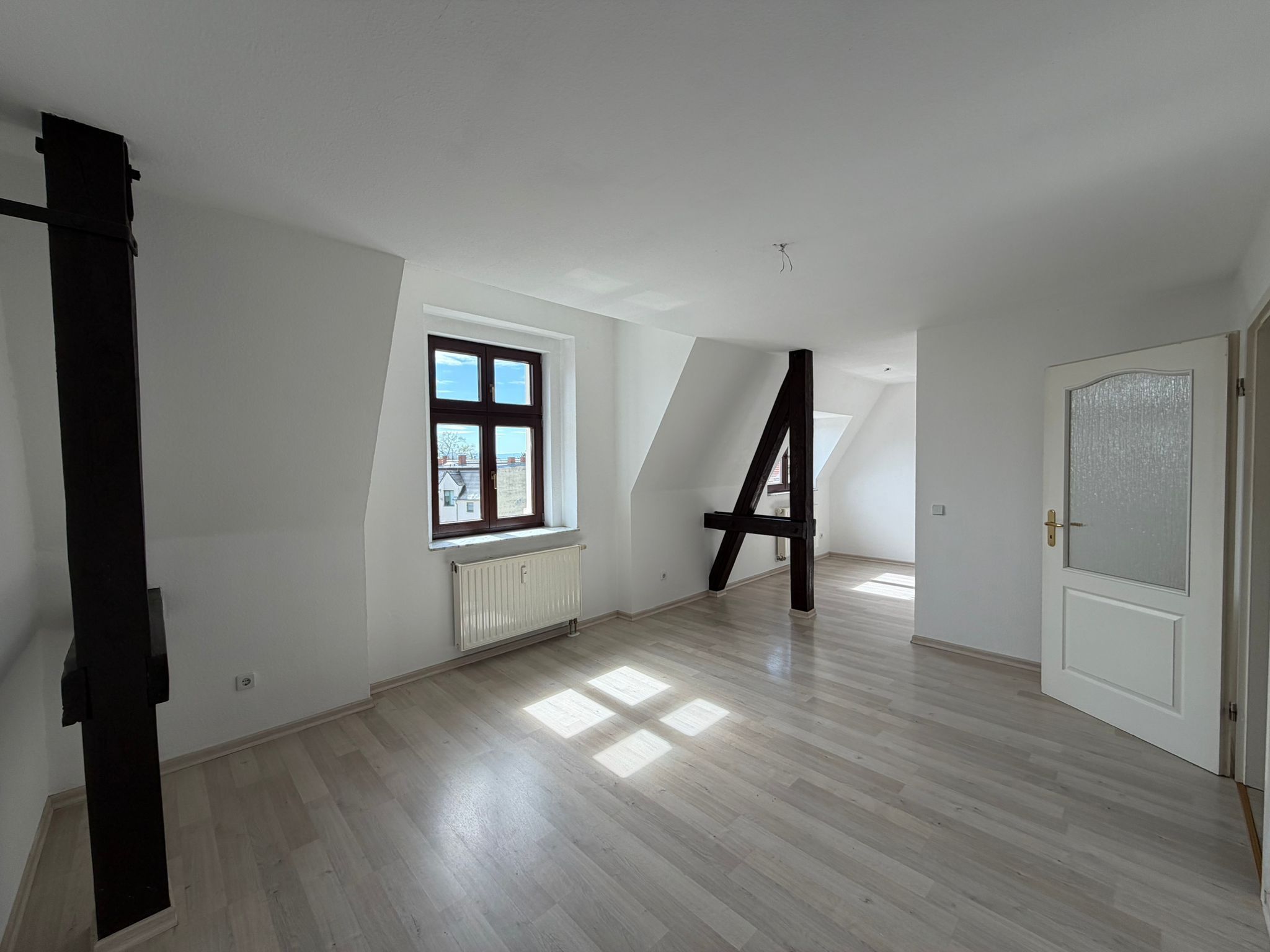 sonnige Maisonette – 2- Raumwohnung im Dachgeschoss mit Fahrstuhl ! 02826 Görlitz, Maisonettewohnung