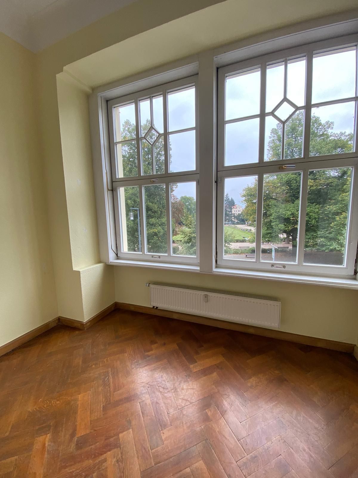 große 3- Raumwohnung mit Balkon am Wilhelmsplatz ! 02826 Görlitz, Etagenwohnung