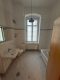 geräumige 3- RWE mit Balkon und Einbauküche in der Görlitzer Altstadt ! - Badezimmer mit Fenster