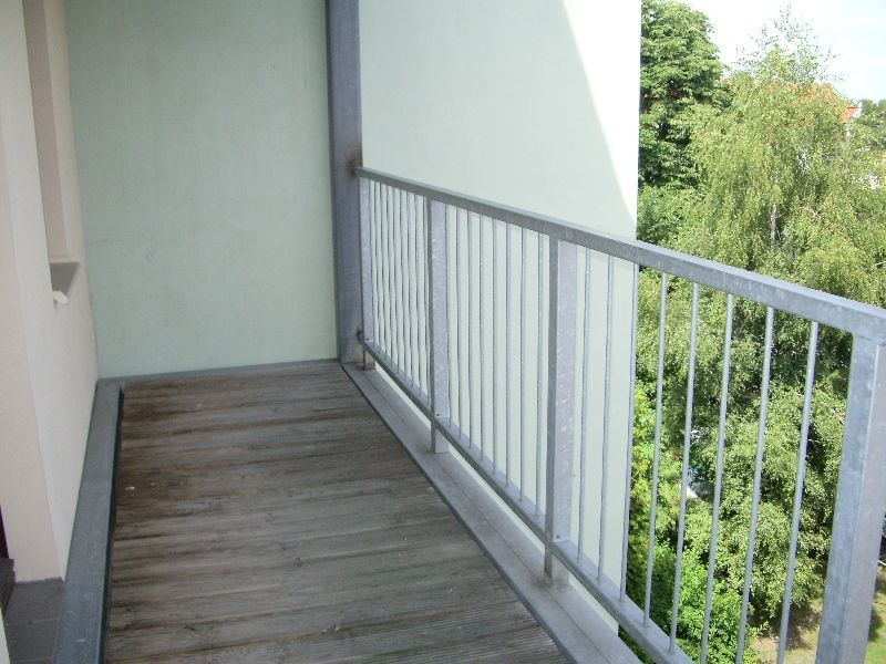 kleine 3- Raumwohnung mit Einbauküche und Balkon ! 02826 Görlitz, Etagenwohnung
