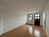 kleine 3- Raumwohnung mit Einbauküche und Balkon ! - Leere Wohnung mit Balkon
