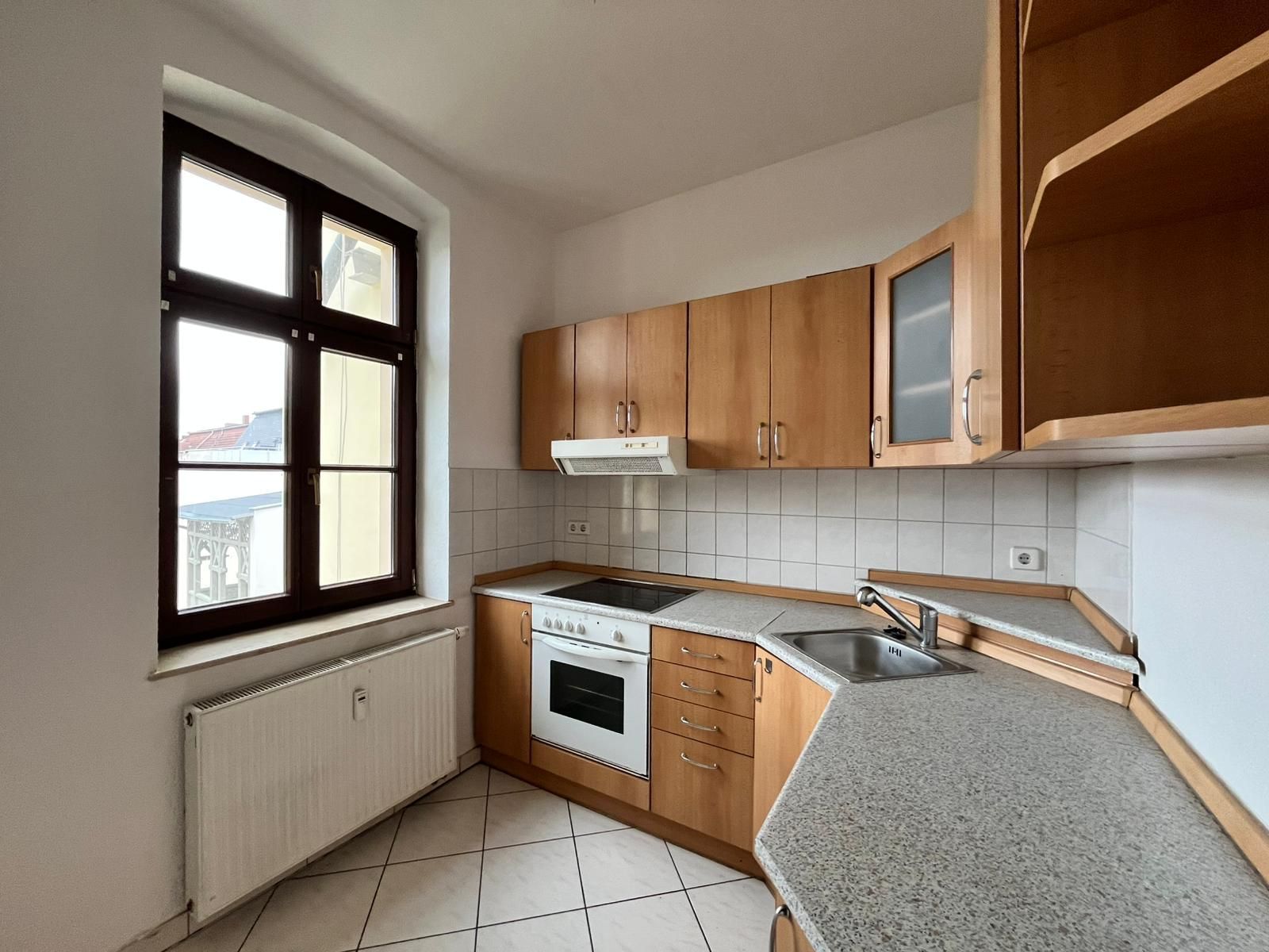 kleine 3- Raumwohnung mit Einbauküche und Balkon ! 02826 Görlitz, Etagenwohnung