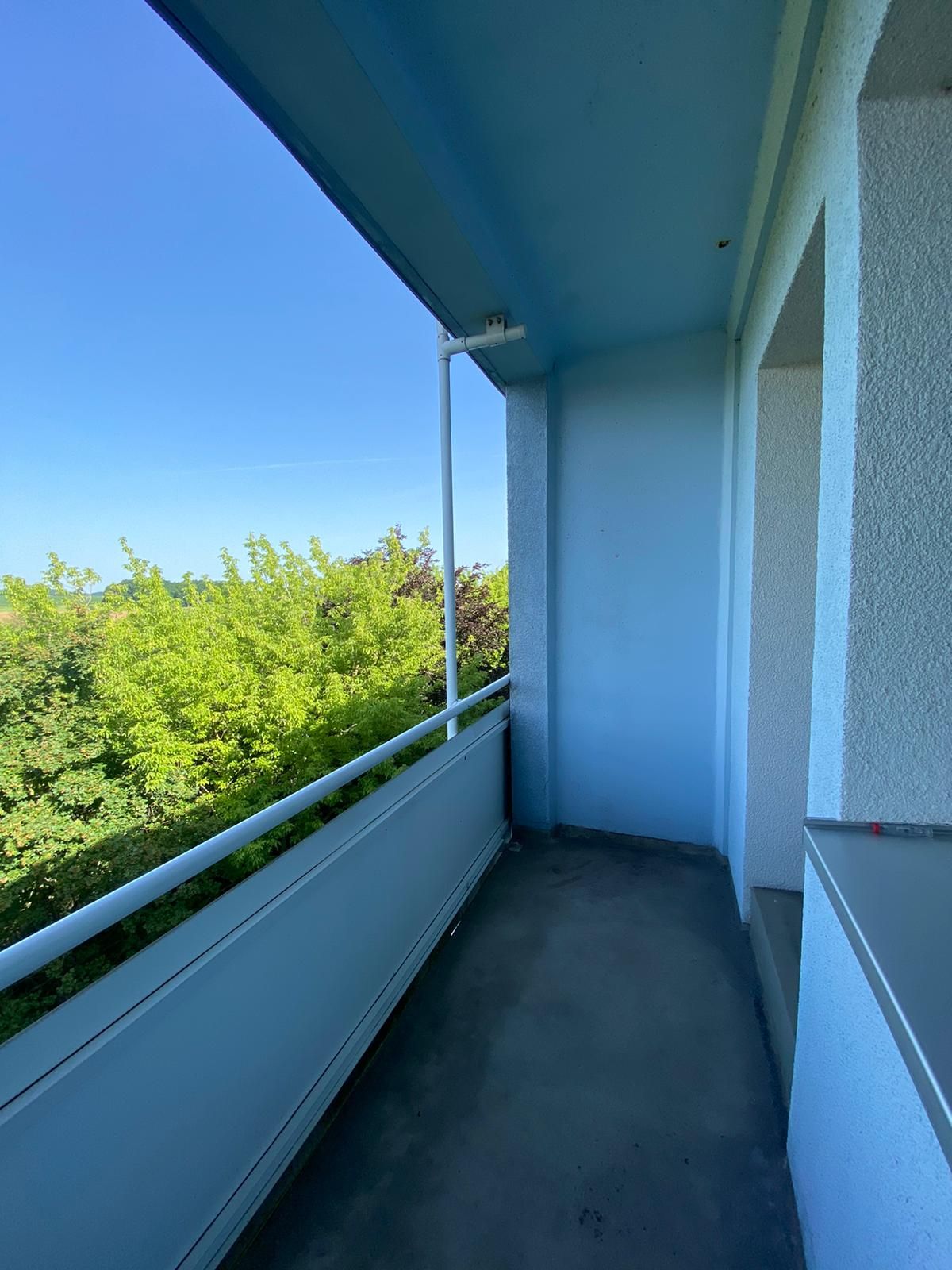 ländliche 3- Raum-Erdgeschosswohnung mit Balkon und Einbauküche in Kodersdorf ! 02923 Kodersdorf, Etagenwohnung
