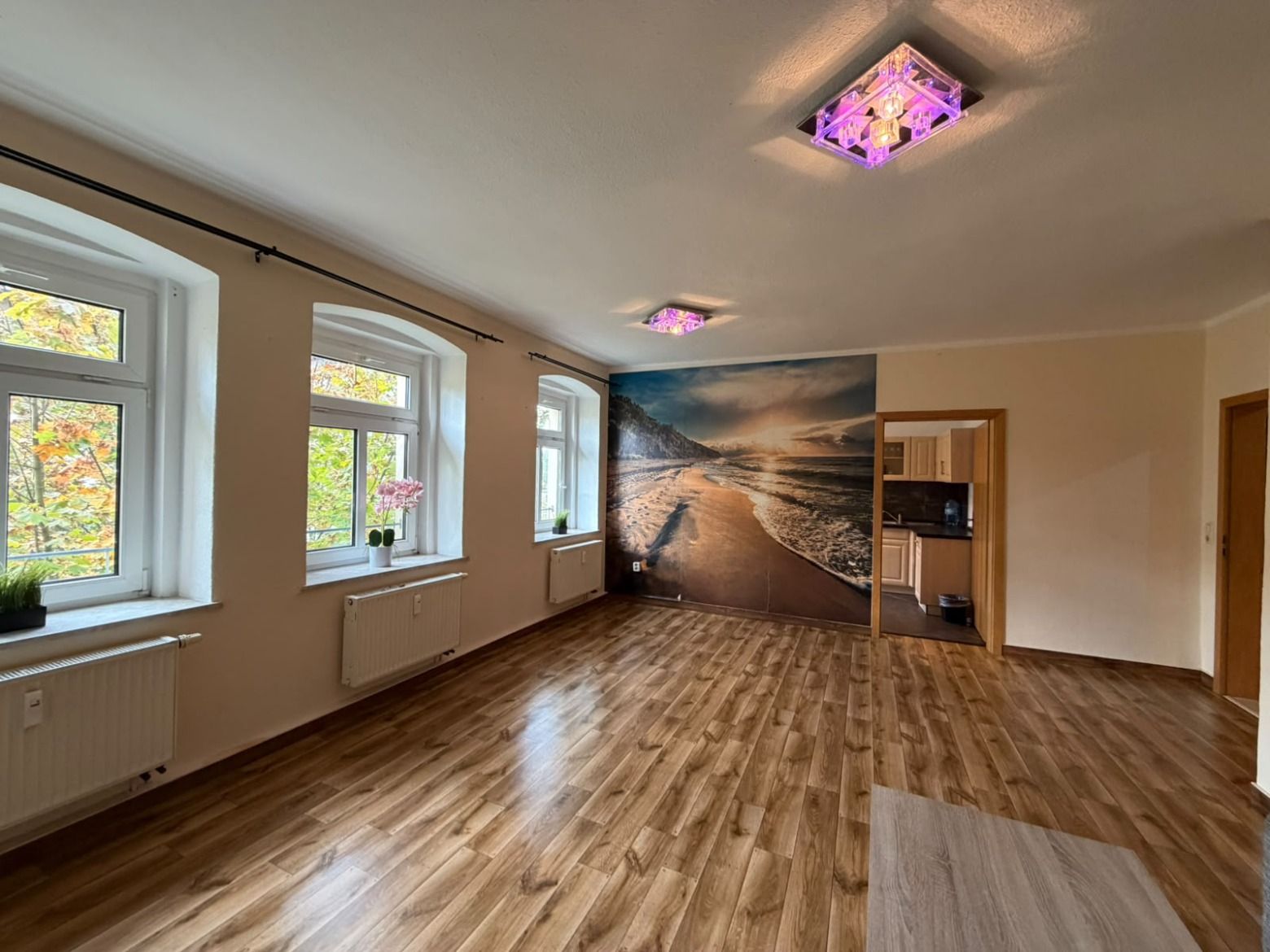 ruhige und geräumige 3- RWE mit Einbauküche, teilw. möbliert ! 02828 Görlitz, Etagenwohnung