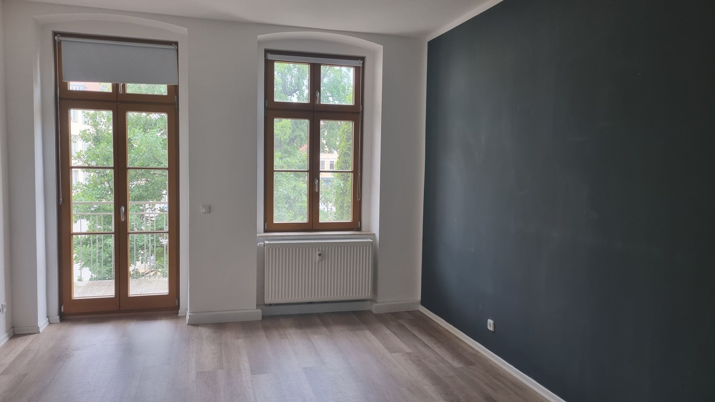 charmante 4- Raumwohnung mit zwei Balkonen, Bad mit Wanne & Dusche in der Augustastraße! 02826 Görlitz, Etagenwohnung