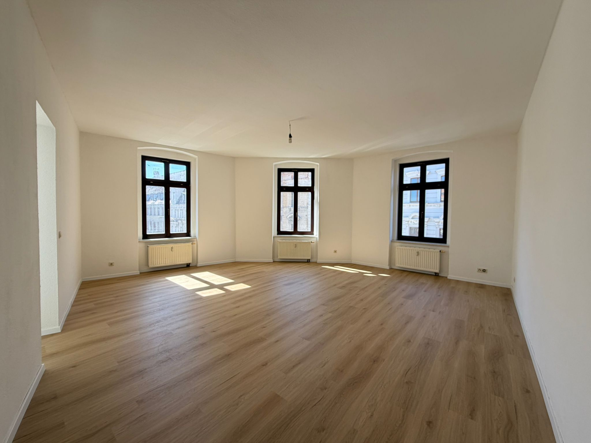 Ideal für Singles oder Studenten – frisch renovierte, große 1-Raumwohnung ! 02826 Görlitz, Etagenwohnung