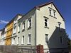 Charmante Dachgeschosswohnung in Zittau mit Garten - Mehrfamilienhaus mit Zaun