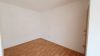 zentrale 1- Raumwohnung mit separater Küche und Badewanne im Dachgeschoss ! - IMG-20250507-WA0021