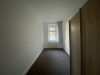 ruhige 2- Raumwohnung im Erdgeschoss der Görlitzer Südstadt ! - Schmale Wohnung mit Fenster