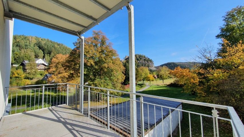 1-Raumwohnung mit Balkon u. EBK mit unverbautem Blick auf die Burg Oybin ! 02797 Oybin, Erdgeschosswohnung