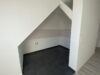 Wohnen unterm Dach – großzügige 2-Raumwohnung mit Balkon und Weitblick in der Südstadt! - IMG-20221020-WA0011 (Klein)