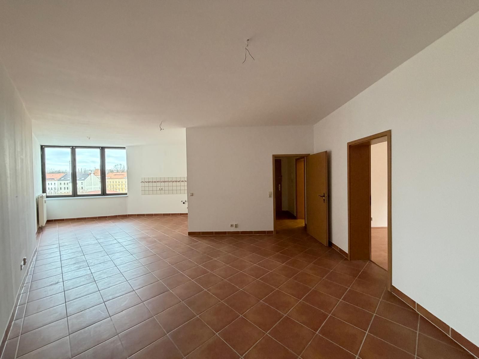 geräumige 4- RWE mit Fahrstuhl und offener Küche ! 02826 Görlitz, Etagenwohnung