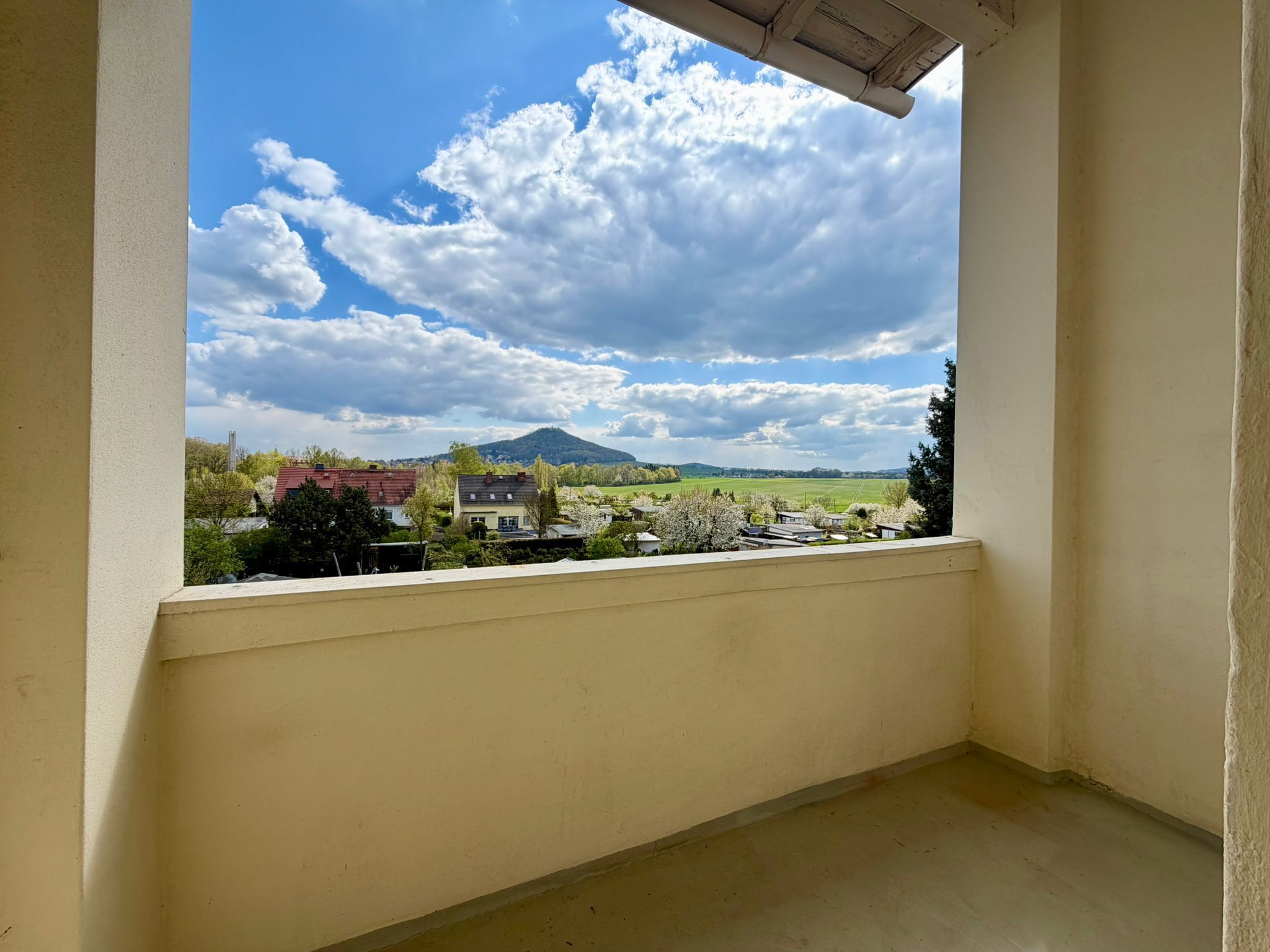 sonnige 1- RWE mit Balkon und Blick auf die Landeskrone in Rauschwalde ! 02827 Görlitz, Etagenwohnung