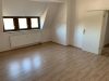 charmante 2- RWE - Maisonette im Dachgeschoss am Stadtpark ! - Leeres Zimmer mit Fenster