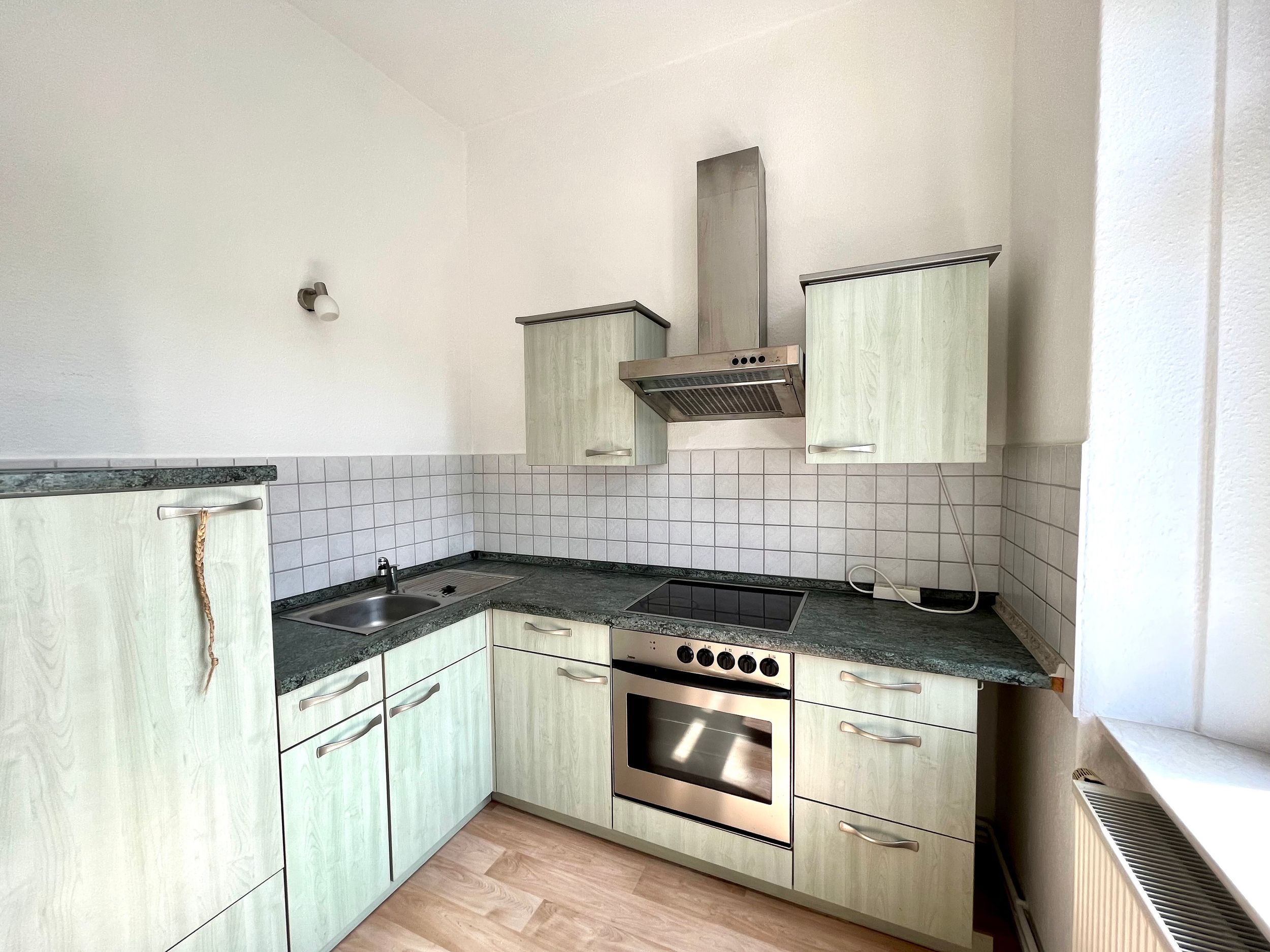 sonnige, kleine 2- Raumwohnung mit Einbauküche in der Südstadt ! 02826 Görlitz, Etagenwohnung