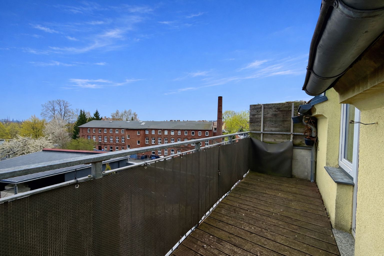 moderne 3- RWE mit Balkon im Dachgeschoss / Südstadt ! - Foto 2