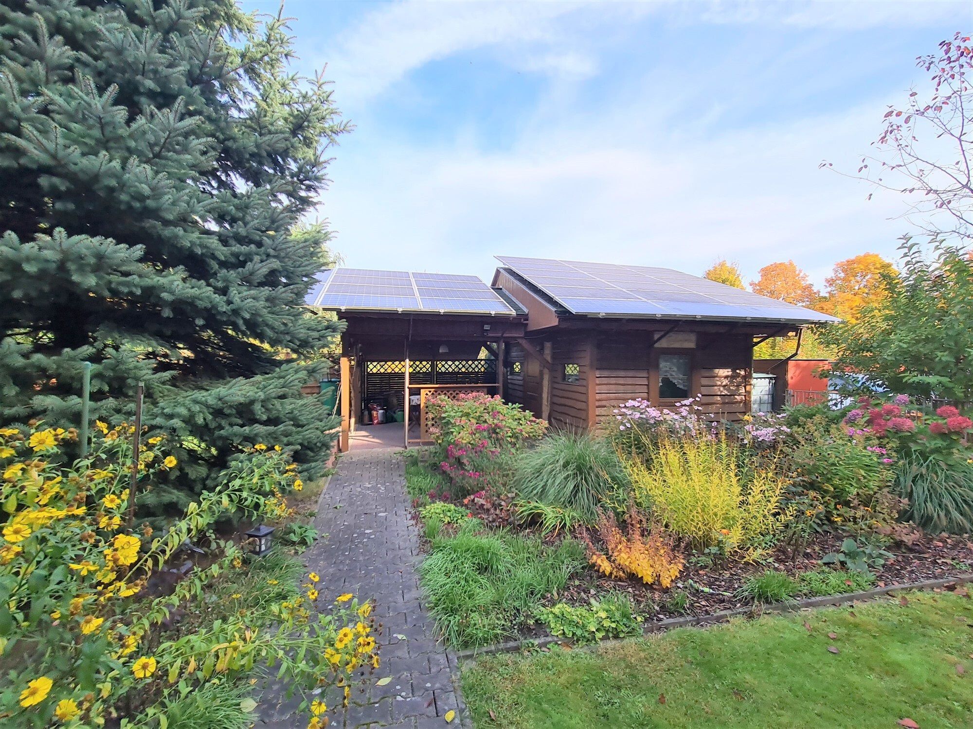 geräumige 5- RWE mit Garten (möglich) und Einbauküche im Erdgeschoss in zentraler Lage! 02828 Görlitz, Erdgeschosswohnung