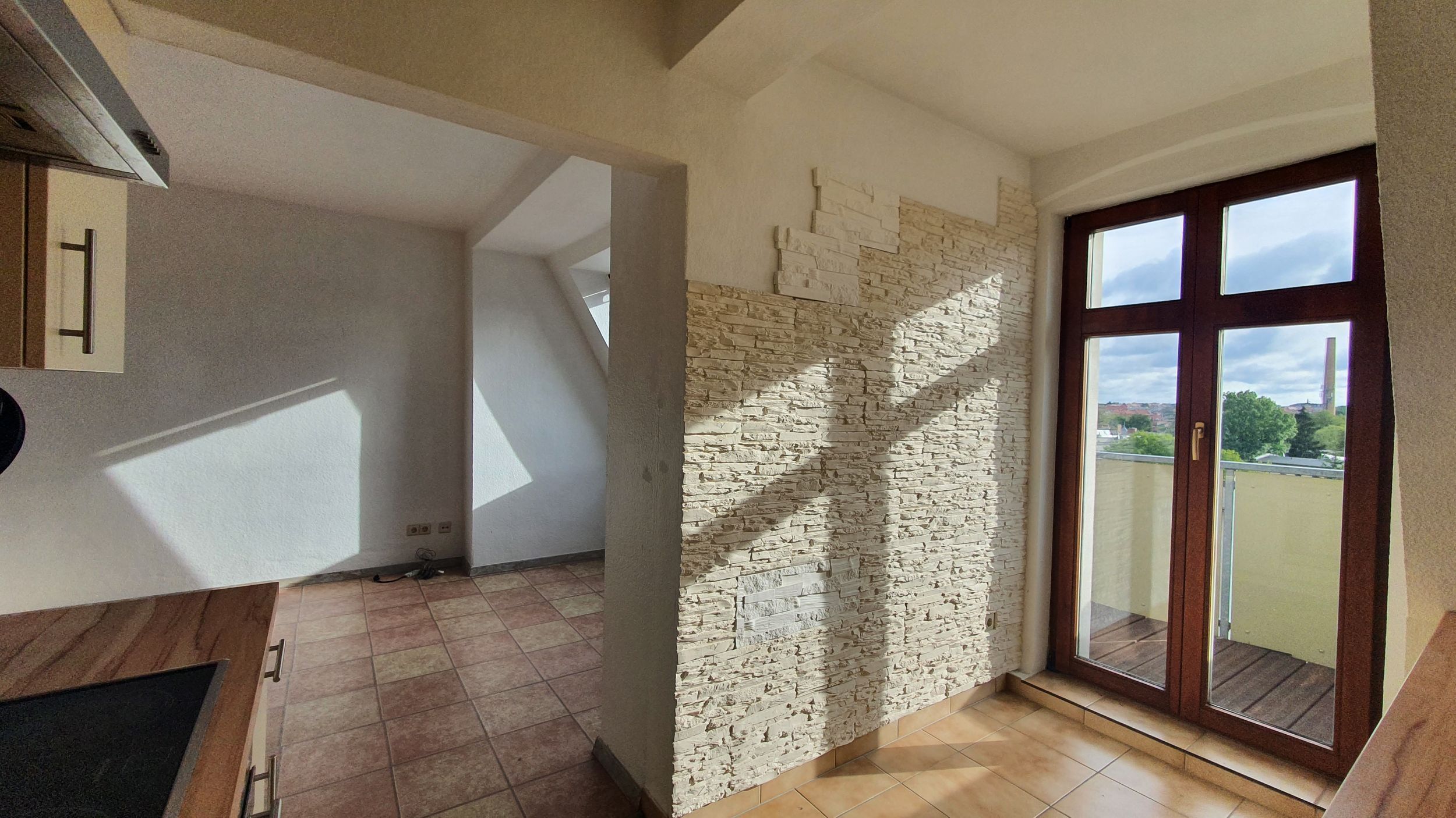 gemütliche 3- Raumwohnung mit Balkon und Einbauküche im Dachgeschoss ! 02826 Görlitz, Dachgeschosswohnung