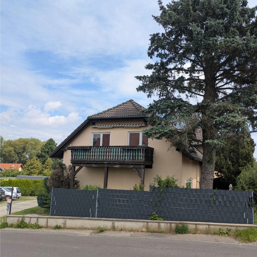 Charmante 2-Zimmer-Wohnung mit Potenzial und Blick auf die Landeskrone 02827 Görlitz, Etagenwohnung