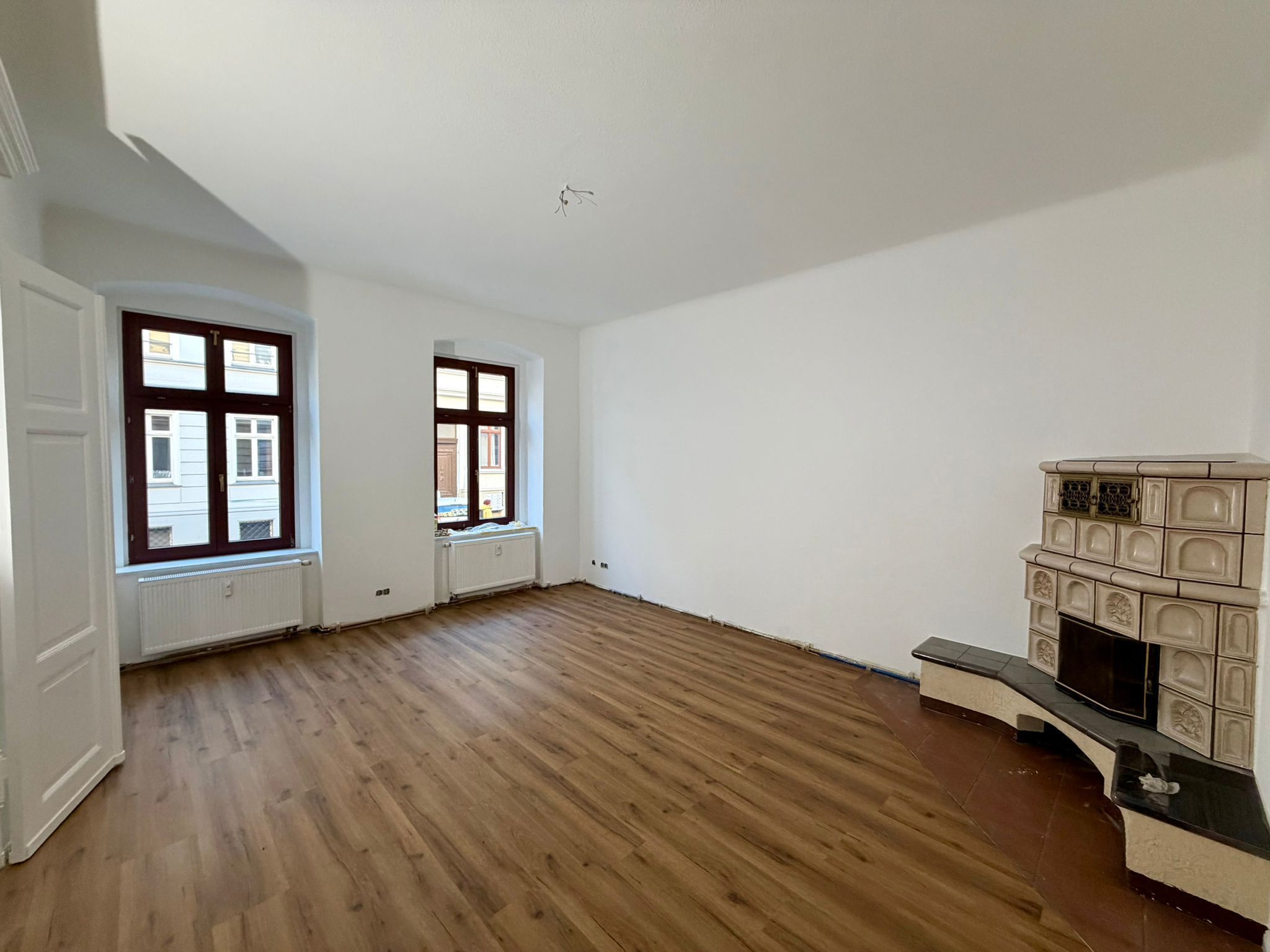 demnächst zur Vermietung – charmante 3- RWE im Erdgeschoss mit großem Balkon, Kamin und Stellplatz im Herzen von Görlitz ! 02826 Görlitz, Erdgeschosswohnung