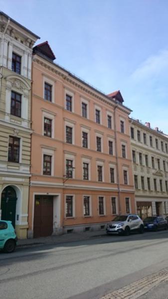 zentrale 2- Raumwohnung mit Balkon im Dachgeschoss - Photo 1