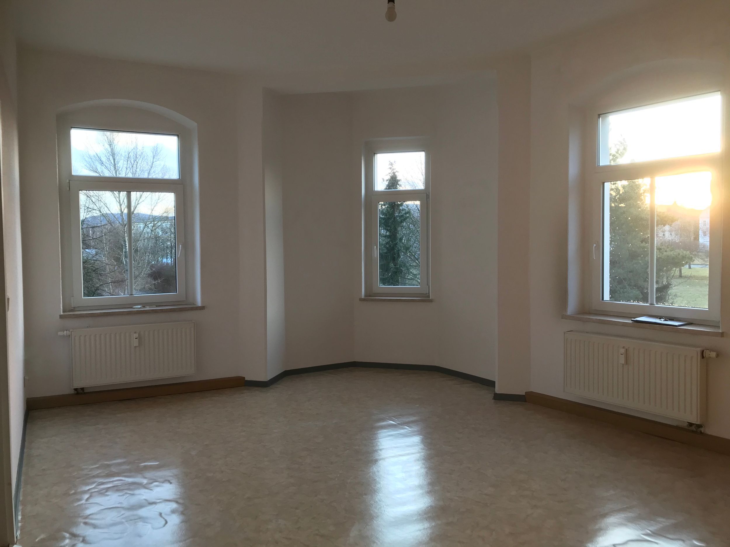 Helle 2-Zimmer-Wohnung mit Erker 02763 Zittau, Etagenwohnung