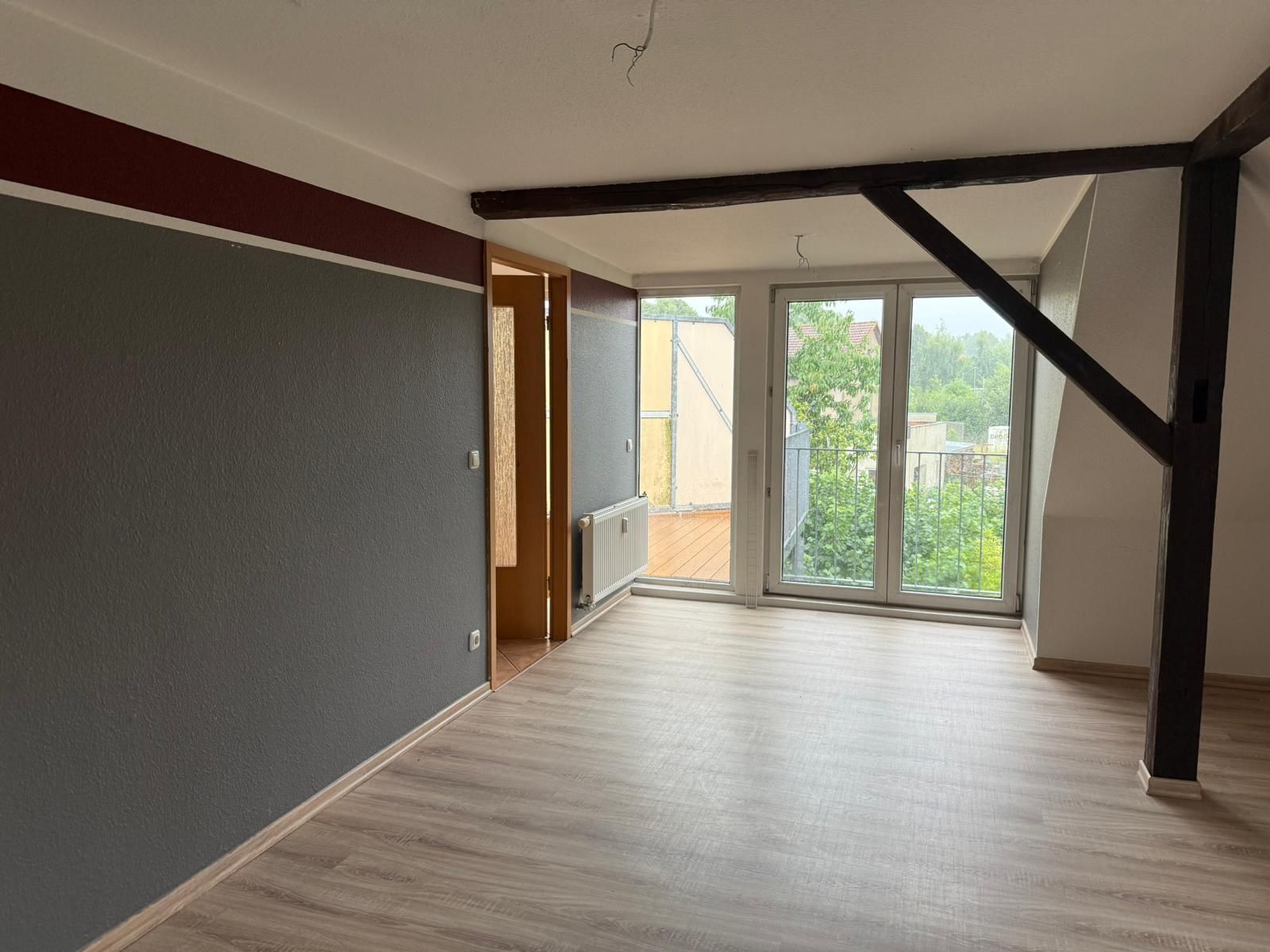 ländliche 2- Raumwohnung mit großem Dachbalkon in Reichenbach ! 02894 Reichenbach, Dachgeschosswohnung