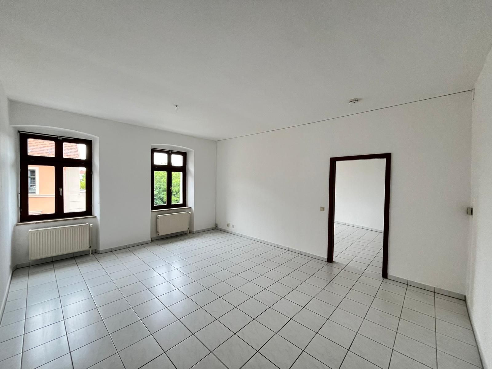 geräumige und zentrale 2-Raumwohnung mit separater Küche und Wanne ! 02826 Görlitz, Etagenwohnung