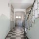 Charmante 1-Raum-Eigentumswohnung in der beliebten Nikolaivorstadt - Eingangsbereich Altbau