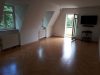 gemütliche 2- Raumwohnung mit Einbauküche, Balkon und Stellplatz in Dresden-Gorbitz! - Wohnzimmer mit Balkon