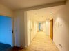 neu sanierte 5- RWE mit Balkon, 2x Bad und Stellplatz in Rauschwalde ! - Moderner Flur mit Holzboden