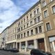 Vollvermietete Kapitalanlage mit stabilen Einnahmen und Mietsteigerungspotenzial - Außenansicht straßenseitig 02