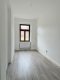 zentrale 3- RWE mit Balkon und separater Küche ! - Helles Zimmer mit Fenster