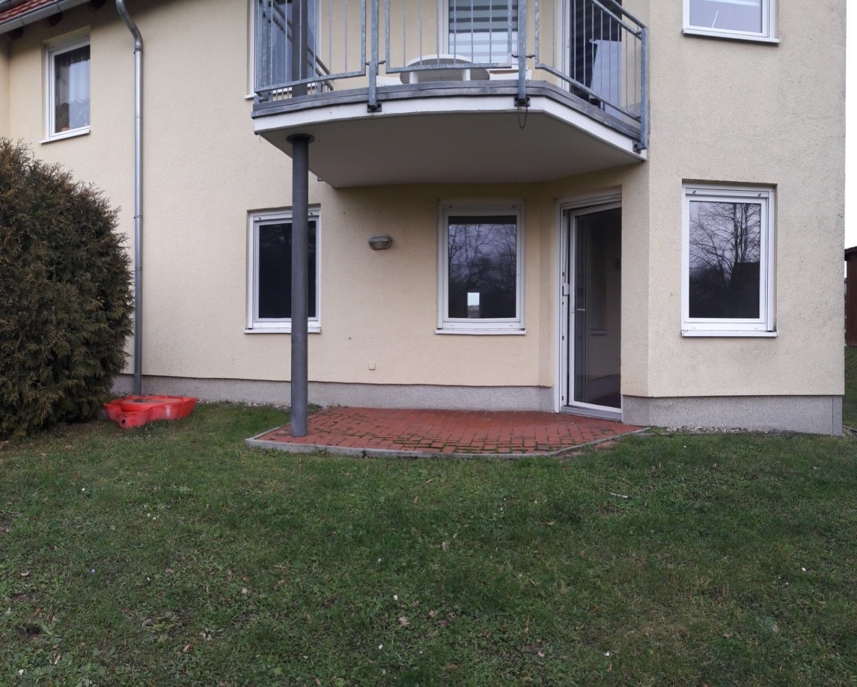 geräumige 2- Raumwohnung mit Terrasse und Stellplatz in Sohland am Rotstein ! - Photo 3
