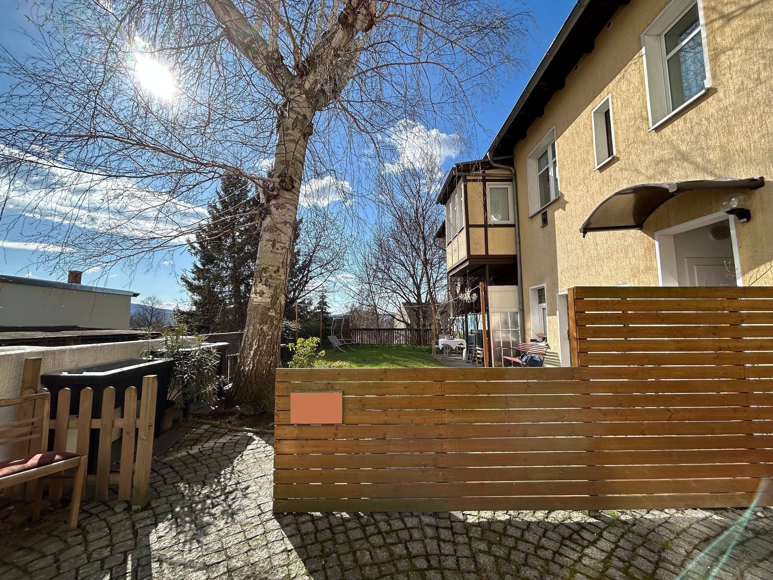 Gemütliches Hinterhaus mit sep. Zugang und kleinem Garten 02763 Zittau, Erdgeschosswohnung