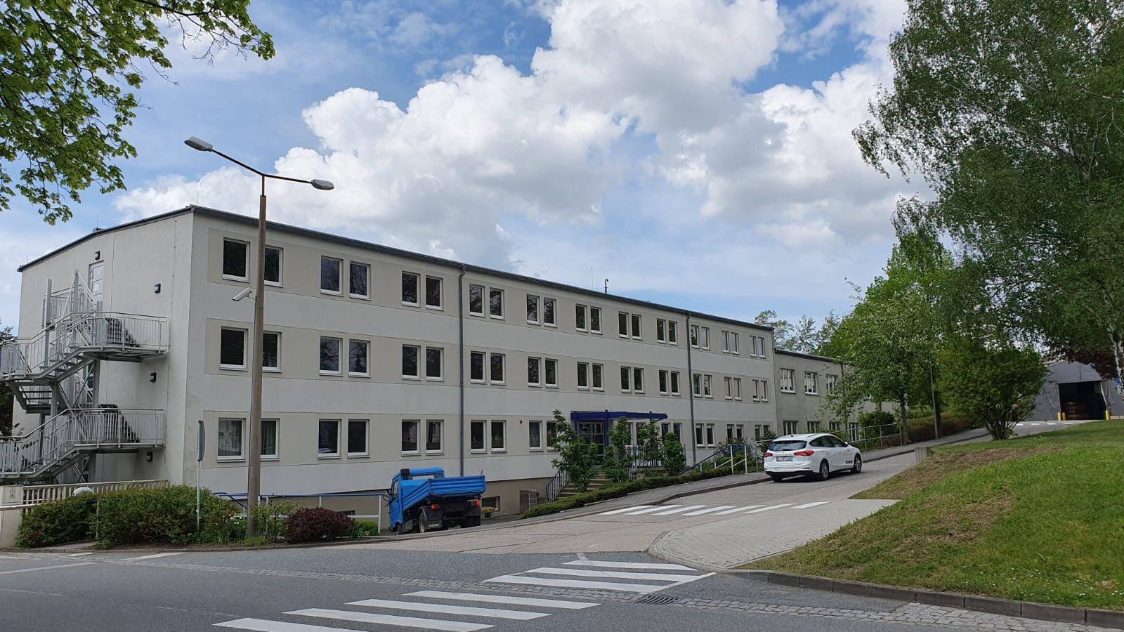 gesamtes Bürohaus mit Anbau auf beeindruckenden 1.500 m² ! 02826 Görlitz, Bürozentrum