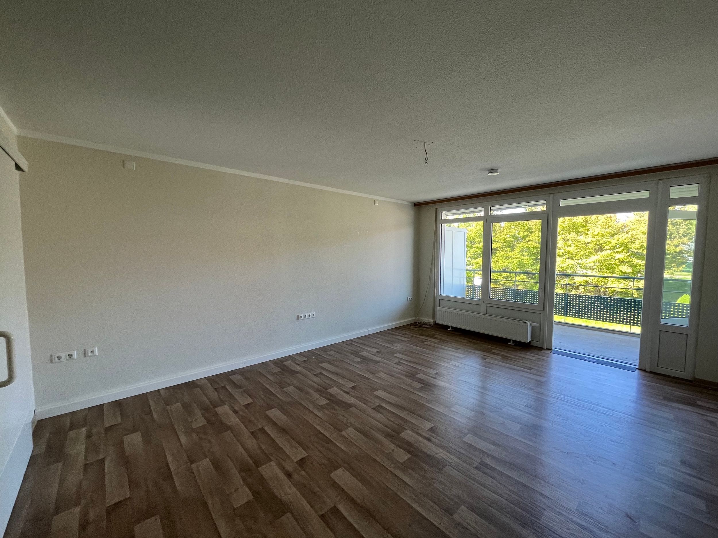 geräumige 2- RWE mit Balkon & Fahrstuhl in einer Mehrgenerationen – Wohnanlage / Königshufen ! 02828 Görlitz, Etagenwohnung