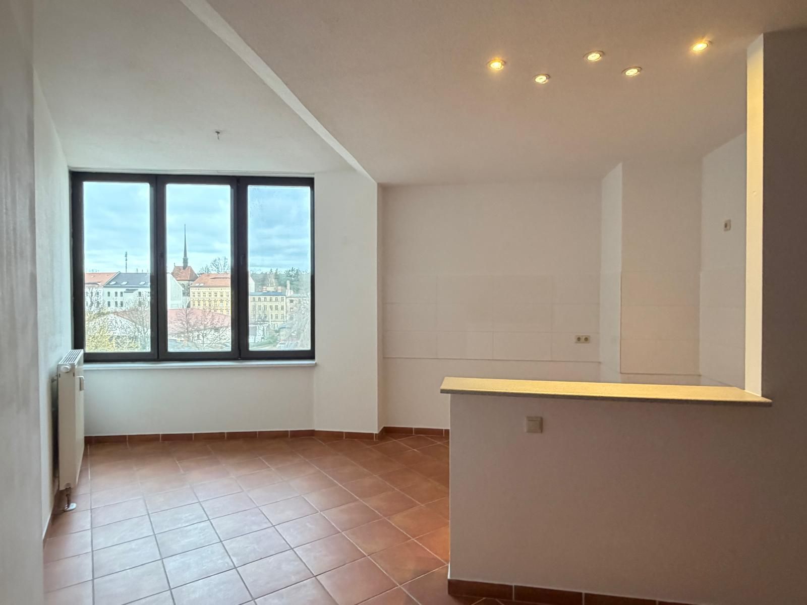 gemütliche 3- Raumwohnung – Maisonette – mit Terrasse und Fahrstuhl ! 02826 Görlitz, Dachgeschosswohnung