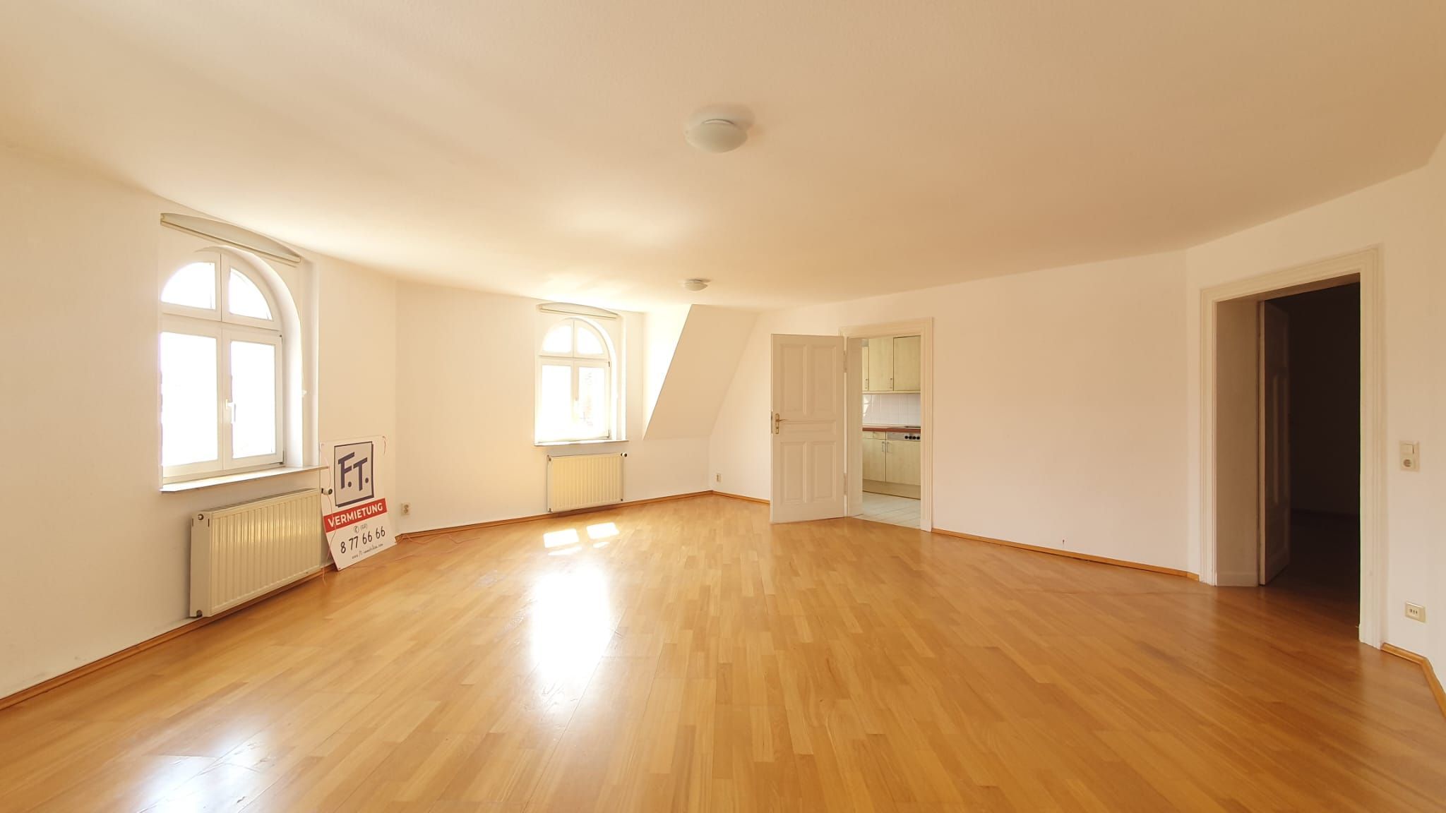 geräumige 2- Raumwohnung mit Einbauküche im Dachgeschoss ! 02828 Görlitz, Dachgeschosswohnung